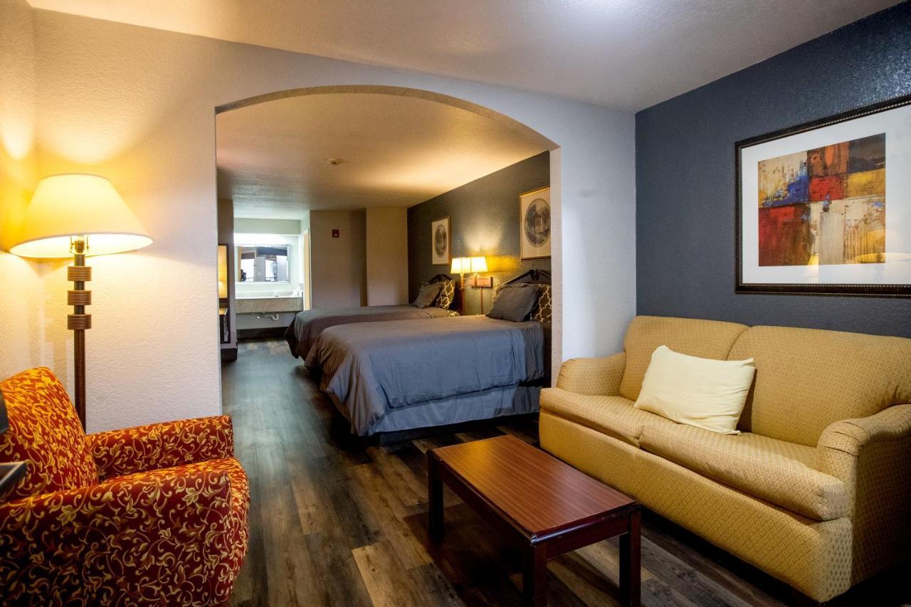 Magnolia Inn And Suites מראה חיצוני תמונה