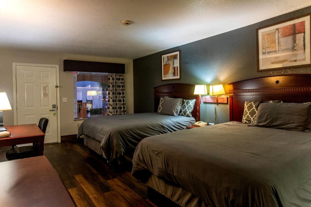 Magnolia Inn And Suites מראה חיצוני תמונה
