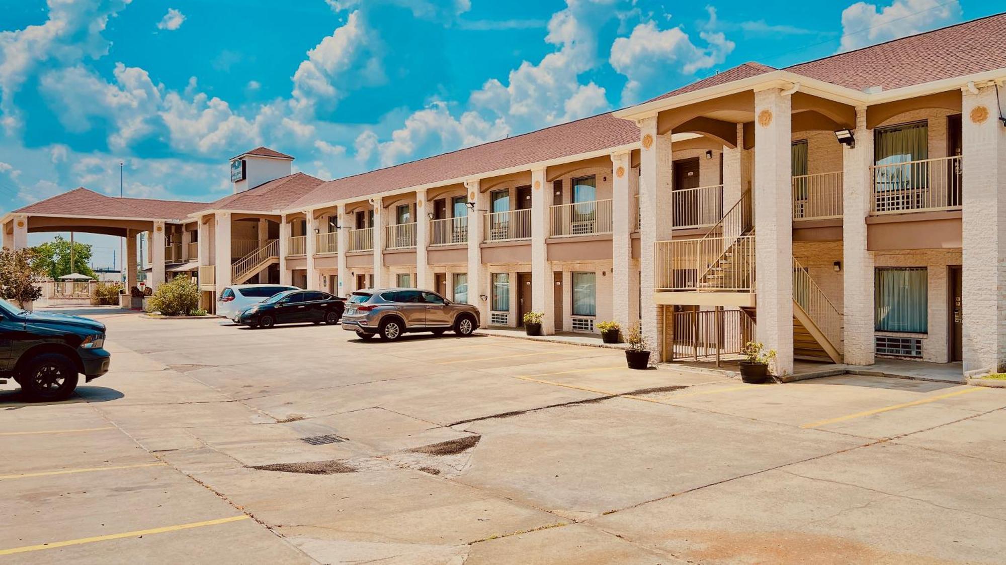 Magnolia Inn And Suites מראה חיצוני תמונה